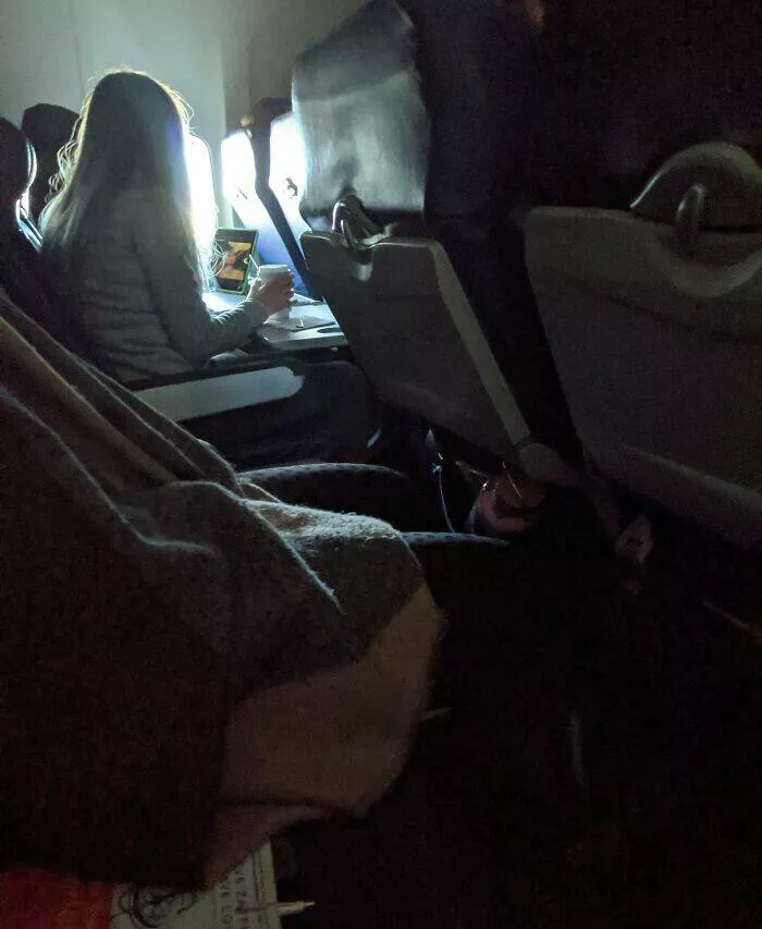 Thanksgiving fails that turned the holiday into a disaster - #30 On my flight home, this couple left their window shade open and blasted a kids’ show on a tablet without headphones—before 7 a.m.
