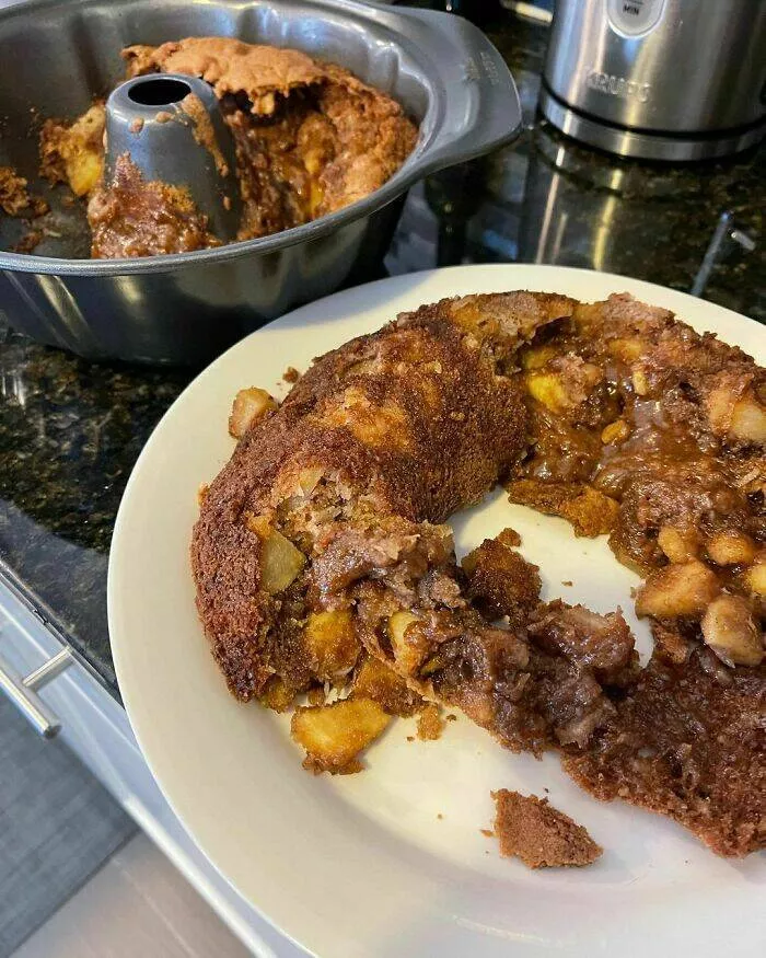 Thanksgiving fails that turned the holiday into a disaster - #33 My first Thanksgiving mishap—needed wine to calm down