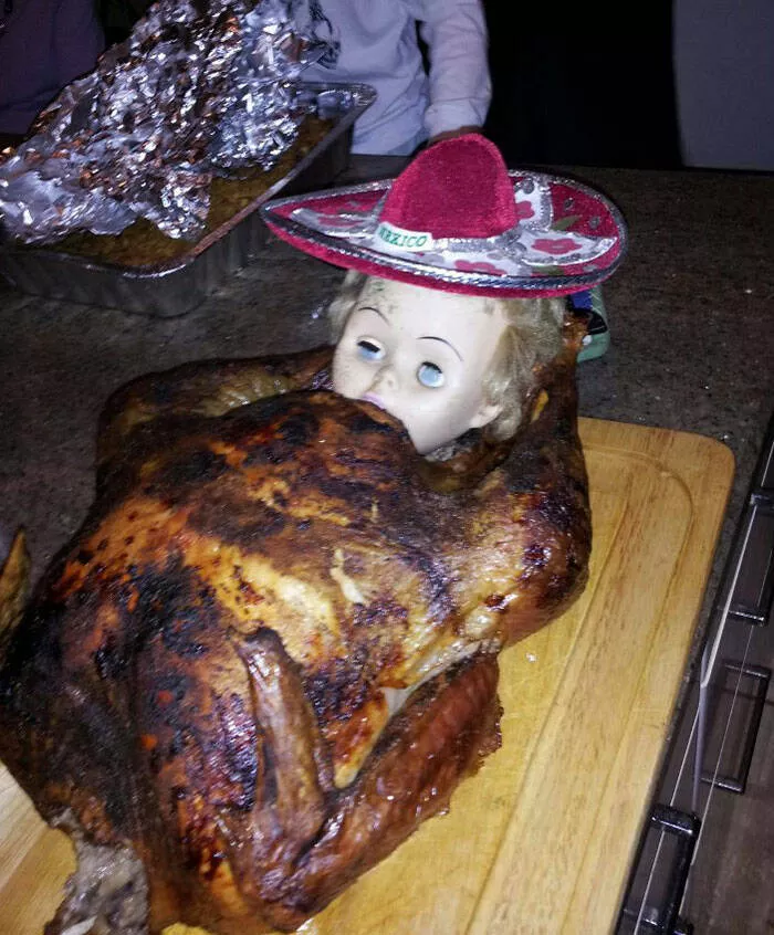 Thanksgiving fails that turned the holiday into a disaster - #9 So I Get An Email With Photos From My Girlfriend's Family's Thanksgiving