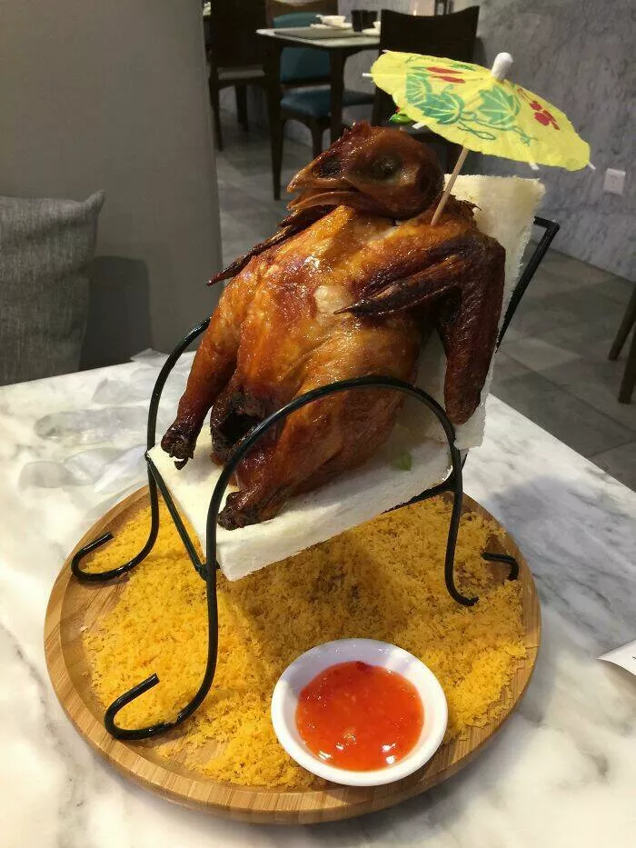 Photos that show how unique china really is - #24 At a quirky Chinese restaurant, a dish was served as a 