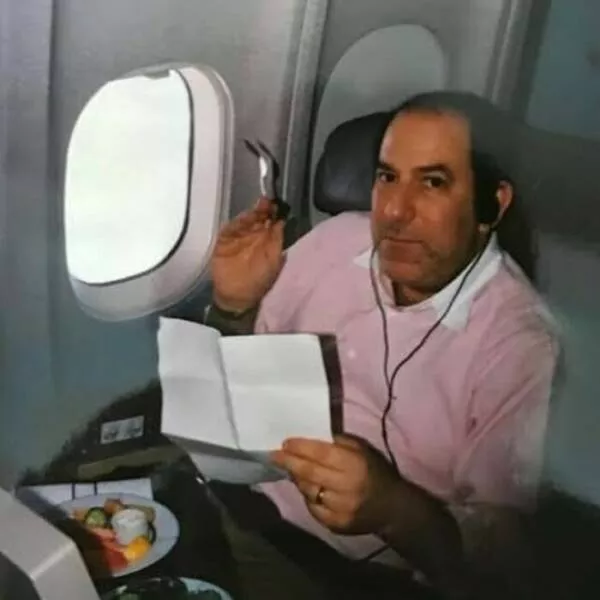 Nostalgic 90s photos that capture the decades unique vibes - #32 In 1987, a man bought a lifetime unlimited first-class American Airlines ticket for $250,000