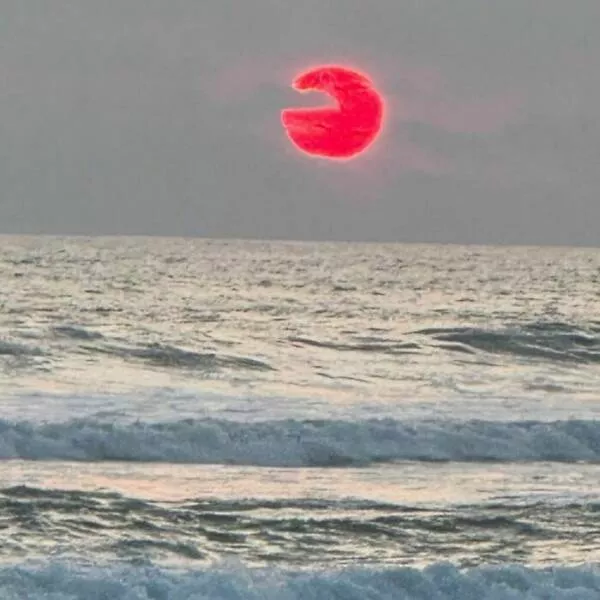 Nostalgic 90s photos that capture the decades unique vibes - #33 Blood orange sunset in Santa Teresa, Costa Rica