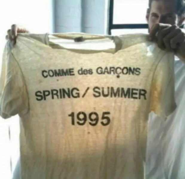 Nostalgic 90s photos that capture the decades unique vibes - #37 One of the most coveted bootleg T-shirts: Comme des Garçons Spring/Summer 1995 by Marc Hundley of the Hundley Twins