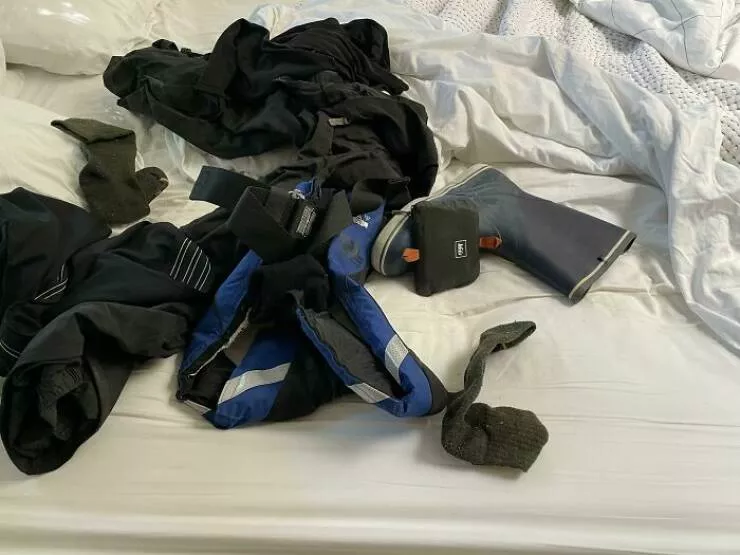 When partners took cluelessness to new heights - #13 Husband leaves dirty clothes and boots on freshly changed sheets