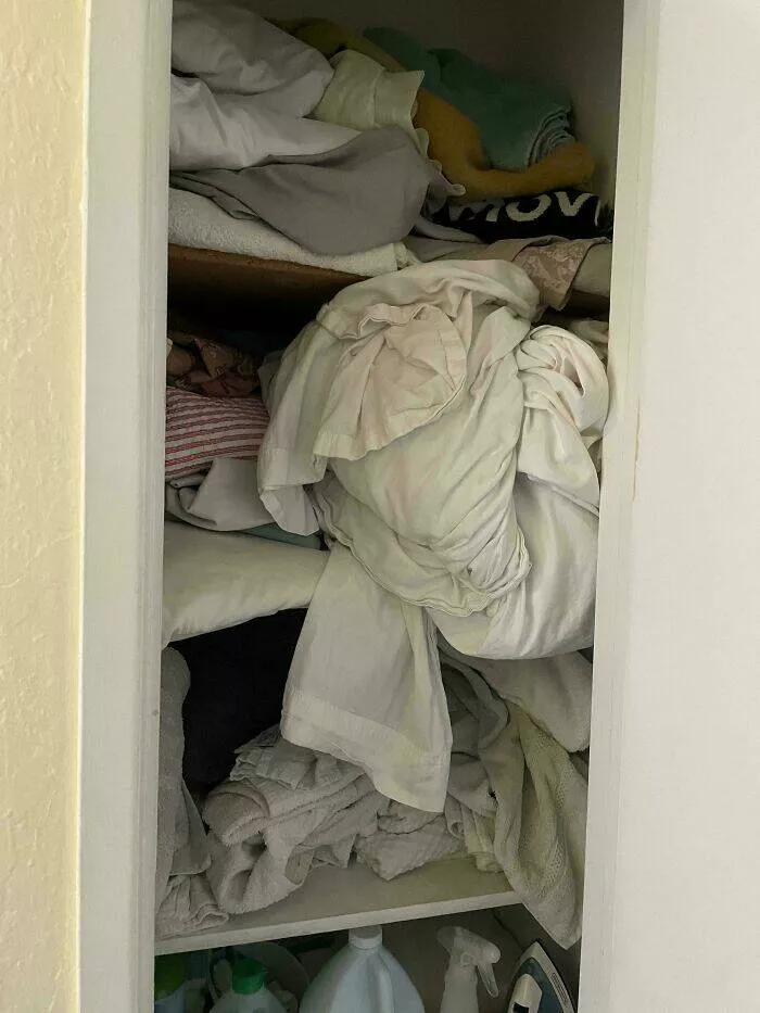 When partners took cluelessness to new heights - #20 My husband’s attempt at folding a fitted sheet