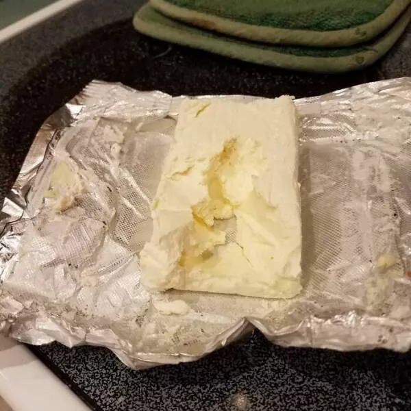 Quand les partenaires ont atteint des sommets dincomprehension - #41 Qui massacre ainsi le fromage à tartiner ?