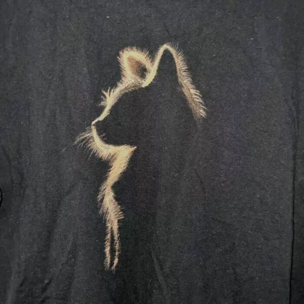 Creative diy projects that will inspire your inner maker - #3 Designed a shirt using bleach as my paint
