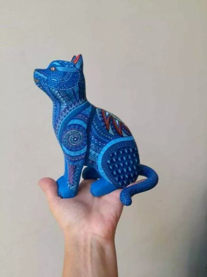 Projets diy creatifs pour reveiller votre ame de createur - #4 Sculpture d’un chat en bois, décoré de motifs mayas inspirés de ma culture