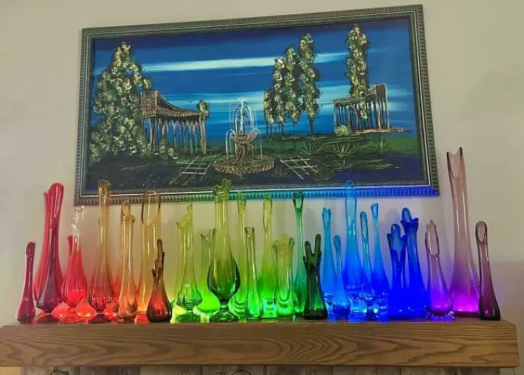 Unique and impressive collections shared by enthusiasts - #5 Finally added a light strip to my longtime collection of swung glass vases Unique and impressive collections shared by enthusiasts - #5 Finally added a light strip to my longtime collection of swung glass vases