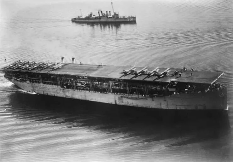 Photos rares et fascinantes a decouvrir - #17 L’USS Langley, premier porte-avions des États-Unis