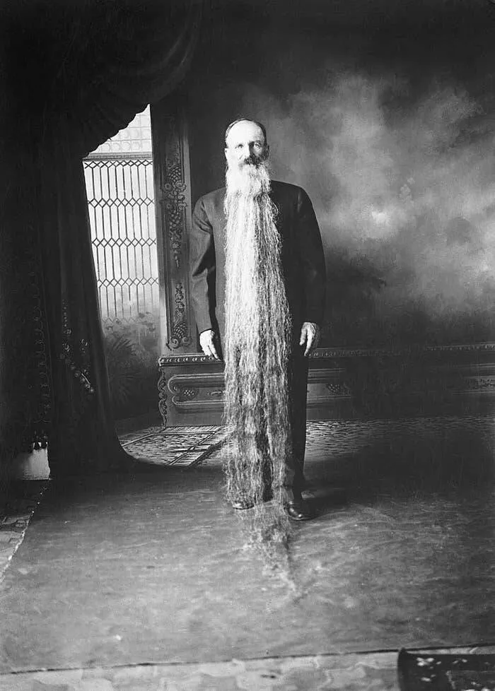 Photos rares et fascinantes a decouvrir - #24 Zach T. Wilcox et sa barbe record en 1922 Photos rares et fascinantes a decouvrir - #24 Zach T. Wilcox et sa barbe record en 1922