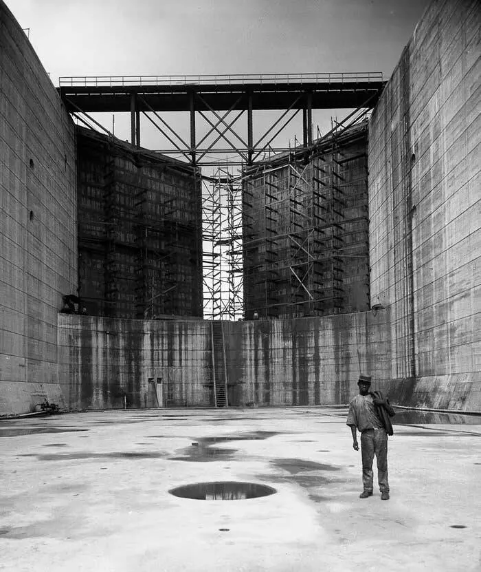Captivating rare photos worth exploring - #5 The Panama Canal during its massive construction phase