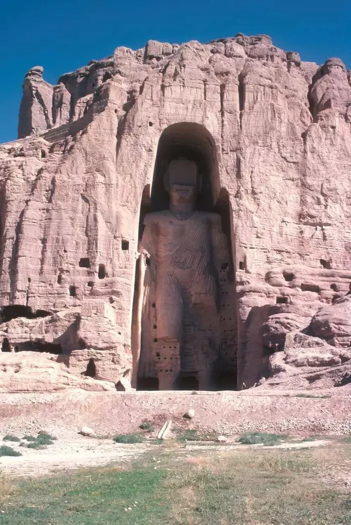 Rare and fascinating photos you have to see - #4 Afghanistan’s two colossal Buddha statues, one standing at 175 feet before their destruction in 2001