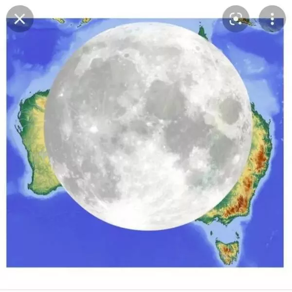 Rare and fascinating photos you have to see - #8 A size comparison between the Moon and Australia
