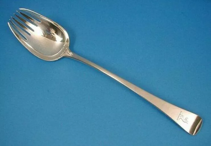 Inventions revolutionnaires du passe - #29 La cuillère Runcible : un curieux hybride d’ustensile