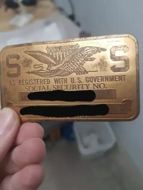 Fascinating historical facts they skipped in class - #32 Ever get frustrated that your Social Security card is just a flimsy piece of paper? Well, people used to have brass social security cards made as stand-ins for the paper versions—this is what they used to look like.