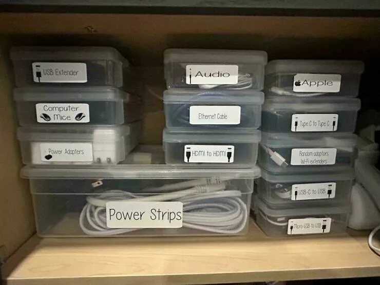 Neatly arranged things thatll calm your soul - #6 Taming the Cable Chaos Once and for All