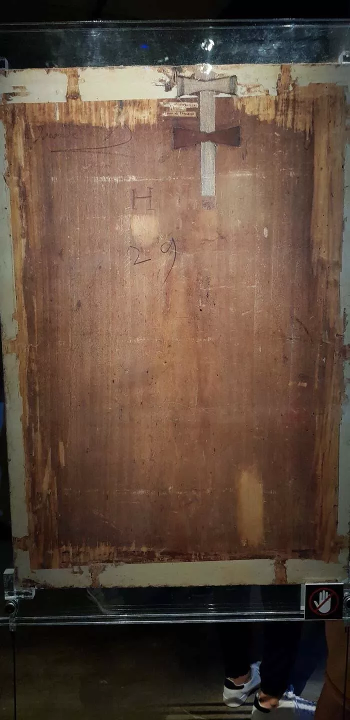 Rarely seen photos of iconic places that will change your perspective - #18 A rare view of the back of the Mona Lisa: