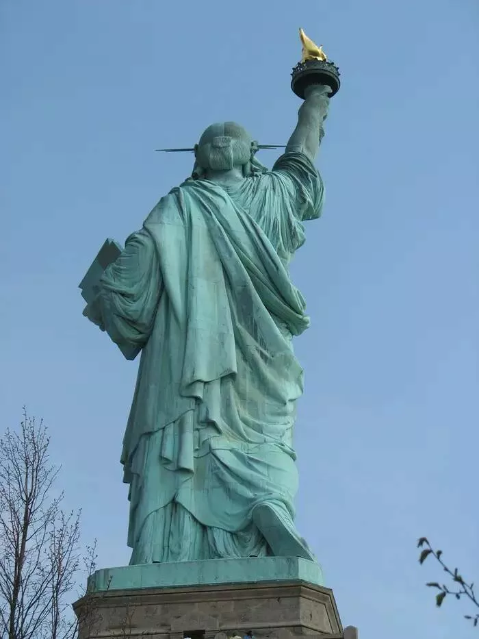 Rarely seen photos of iconic places that will change your perspective - #24 A rarely seen view of the Statue of Liberty from behind: