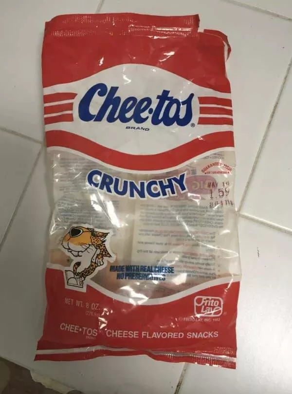 Rare 1900s photos that reveal a completely different world - #28 This 1980s Cheetos bag: