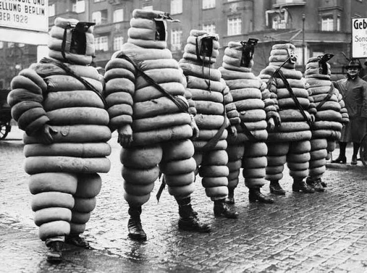 Rare 1900s photos that reveal a completely different world - #29 This terrifying photo of the Michelin Men in the 1920s: