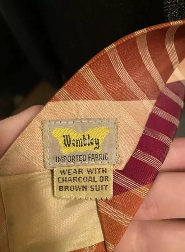 Rare 1900s photos that reveal a completely different world - #34 This 1950s tie that gave people fashion advice: