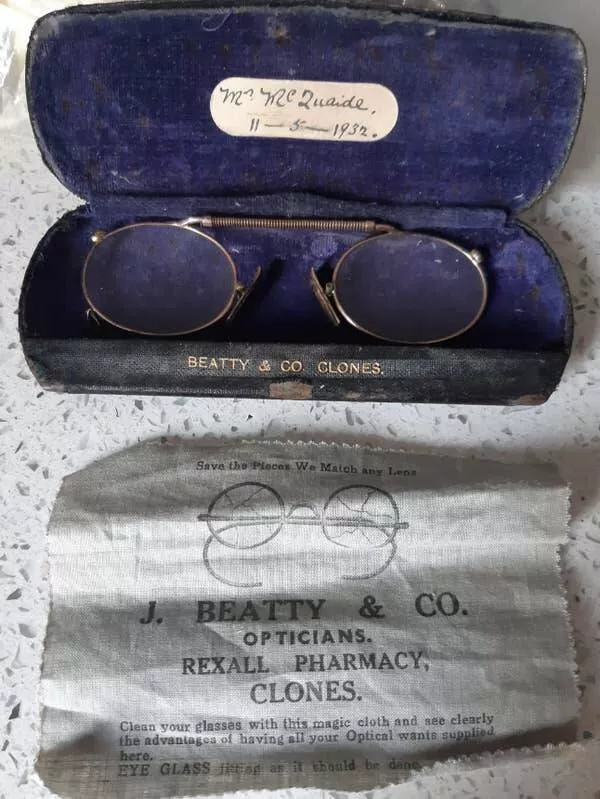 Rare 1900s photos that reveal a completely different world - #43 These 1930s spectacles:
