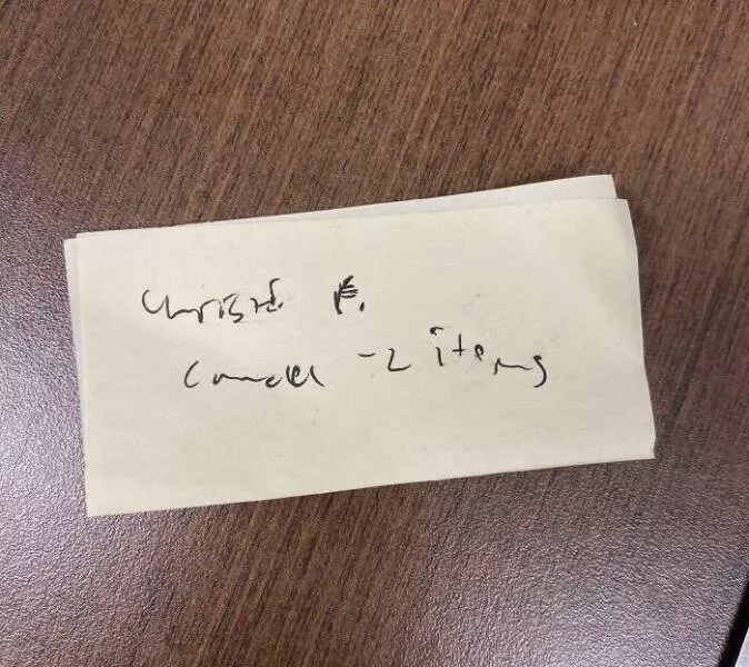 Quand des collegues insupportables ont depasse les limites - #24 Une collègue m’a demandé si j’avais reçu son mot pour annuler la commande d’un client. Voici le mot