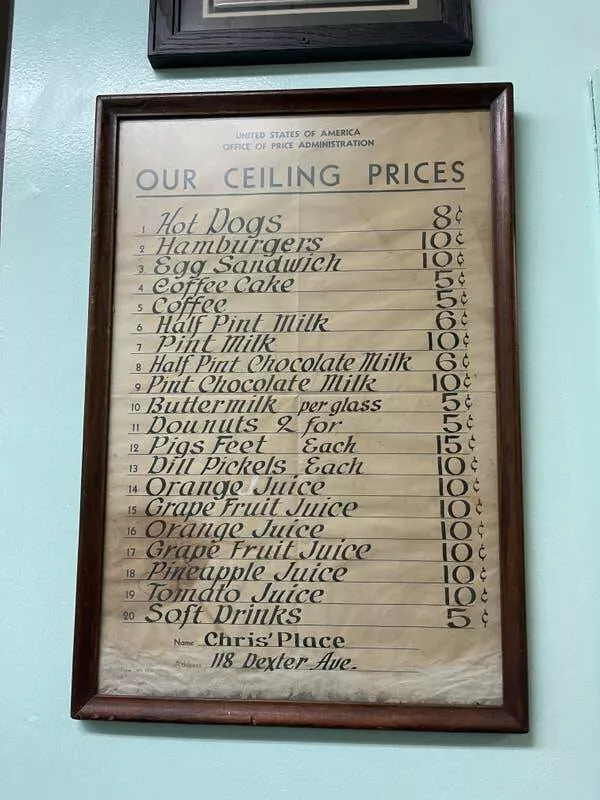 Mind blowing pics that will change how you see the world - #5 These are the prices from a 107 years ago from a restaurant in Alabama:
