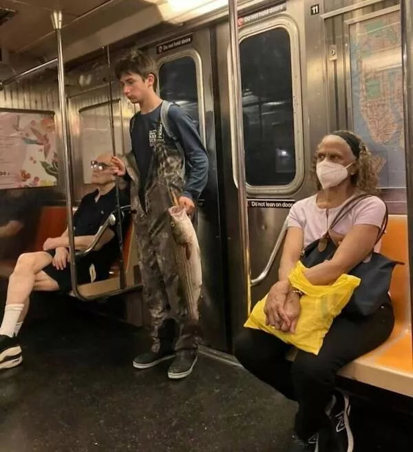 Underground chaos the bizarre side of subways - #31 