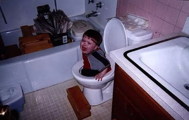 40 kids stuck in funny situations - #15 