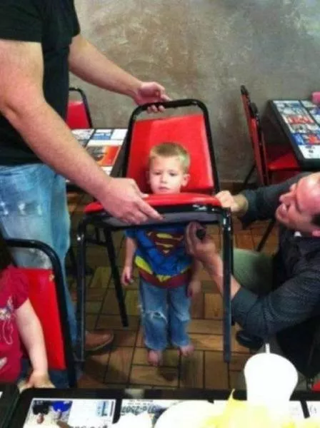 40 kids stuck in funny situations - #26 