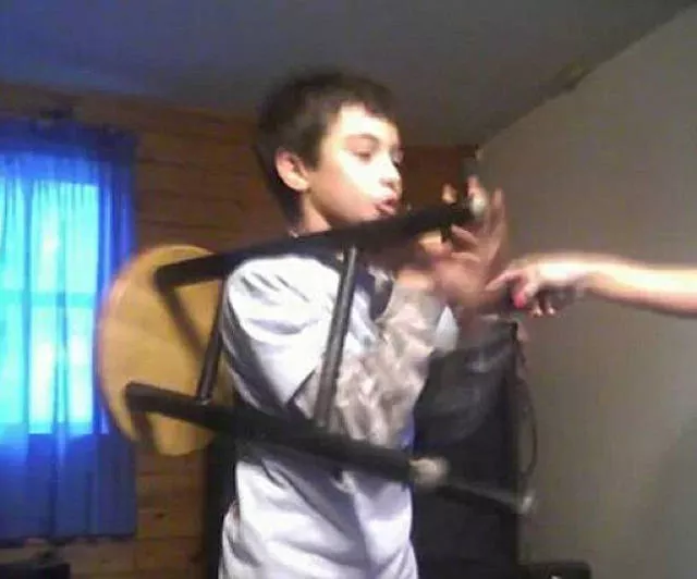 40 kids stuck in funny situations - #31 