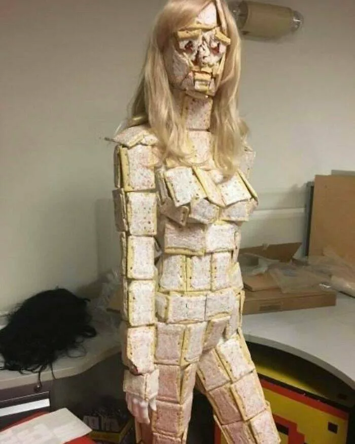 Disturbing images that defy logic and taste - #30 
