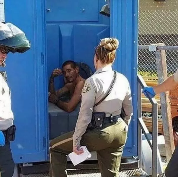 Disturbing images that defy logic and taste - #37 