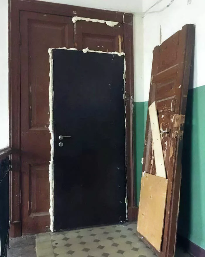 Reparations ratees qui ont tourne a la catastrophe - #28 Remplacement de Porte Fait Maison Reparations ratees qui ont tourne a la catastrophe - #28 Remplacement de Porte Fait Maison