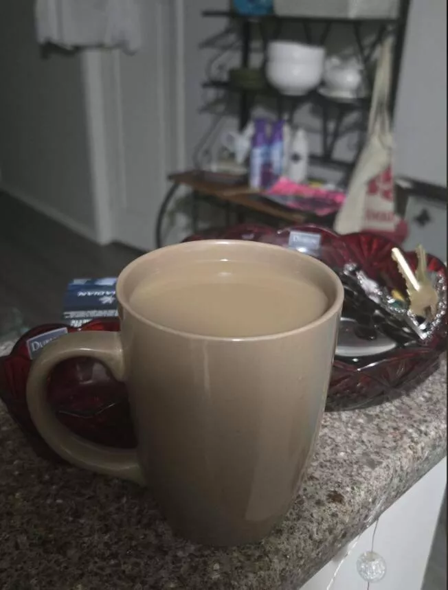Photos intrigantes et etonnamment plaisantes - #21 Mon Café Est de la Même Couleur Que Ma Tasse – Je L’ai Presque Raté Photos intrigantes et etonnamment plaisantes - #21 Mon Café Est de la Même Couleur Que Ma Tasse – Je L’ai Presque Raté