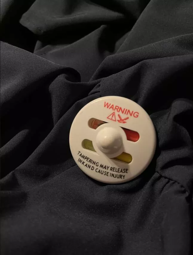Visually pleasing moments you didnt expect - #31 My Wife’s New Dress Arrived… Security Tag Still Attached Visually pleasing moments you didnt expect - #31 My Wife’s New Dress Arrived… Security Tag Still Attached