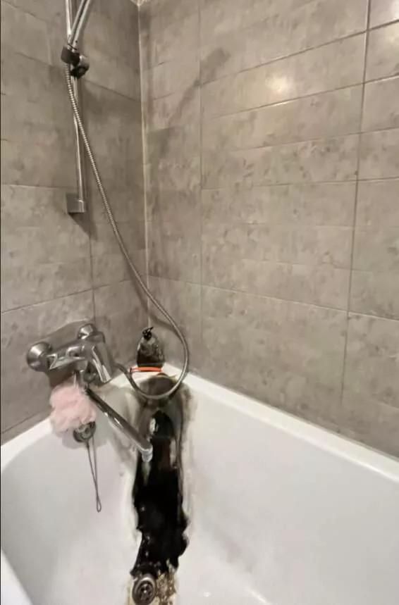 Visually pleasing moments you didnt expect - #5 I Managed to Burn My Bath—Yes, the Tub