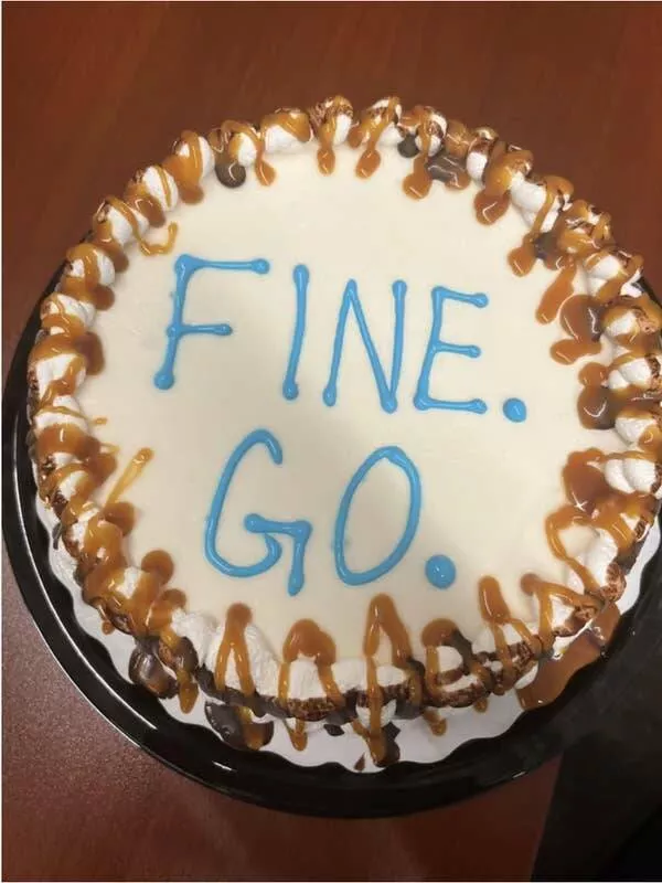 Pics that had us crying with laughter - #19 Now this is how you celebrate your last day on the job: Pics that had us crying with laughter - #19 Now this is how you celebrate your last day on the job: