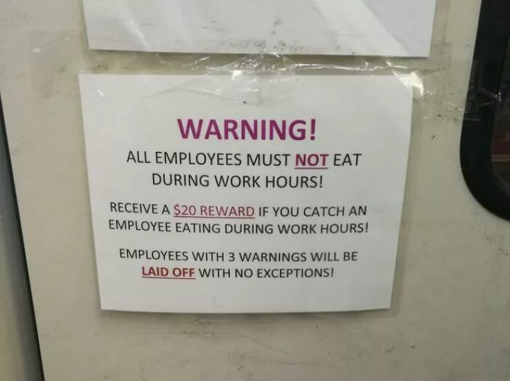 Pourquoi la motivation a fui ambiance chef toxique - #4 Mon Patron s’est Carrément Assis sur Mon Bureau Pendant une Conversation