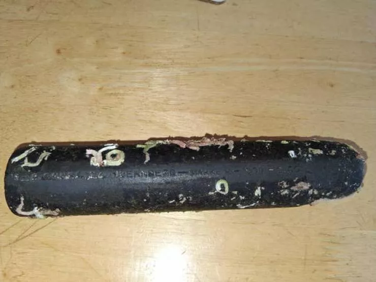 Mysteries solved by the wisdom of the web - #18 Diver Found This Hollow Tube Near Bunkers in Ireland