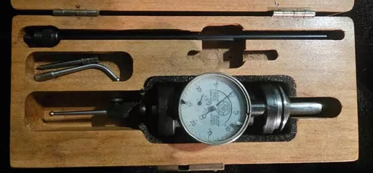 Choses insolites que seuls les internautes ont su expliquer - #6 Boîte d’Outils Ancienne Trouvée En Brocante — À Quoi Servaient-Ils ?