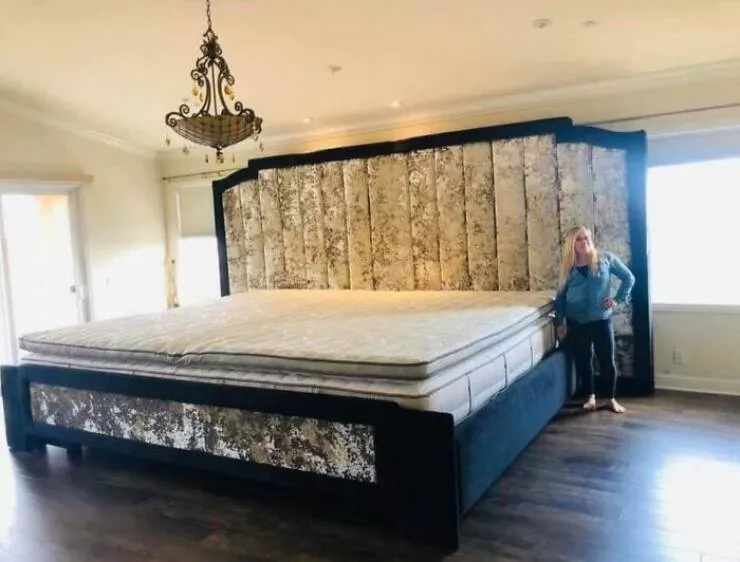 Photos so unreal youd think theyre edited - #13 Double King Bed Setup That Breaks the Rules