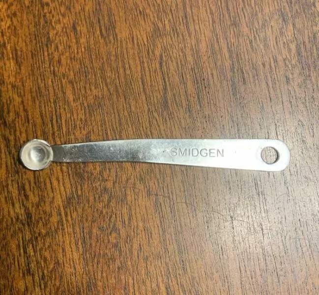 Photos so unreal youd think theyre edited - #26 Tiny Spoon, Big Name: A “Smidgeon” Measuring Spoon