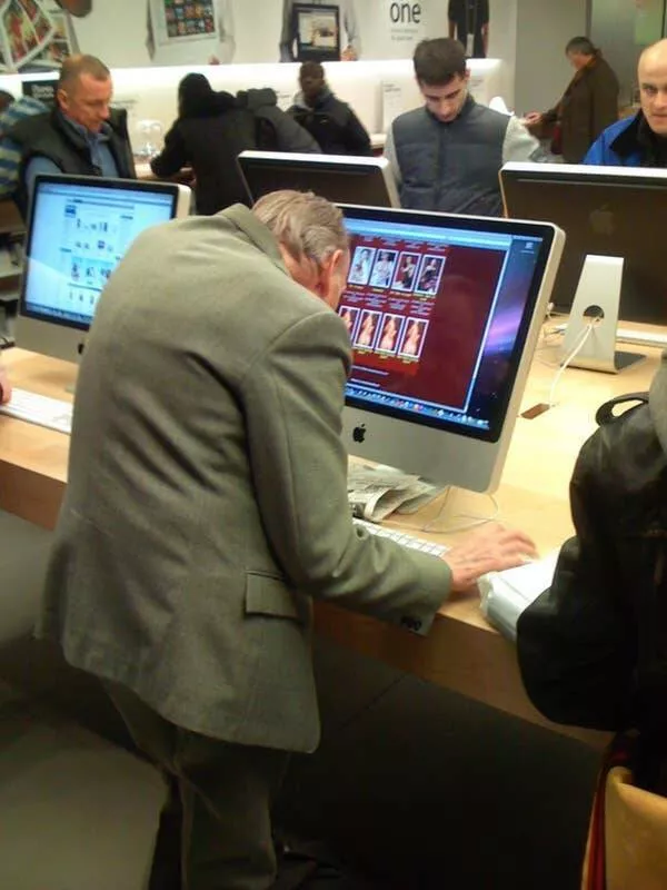Modern moments that would baffle granny - #3 This Old Man Doesn’t Care — And That’s Exactly Why He’s a Legend