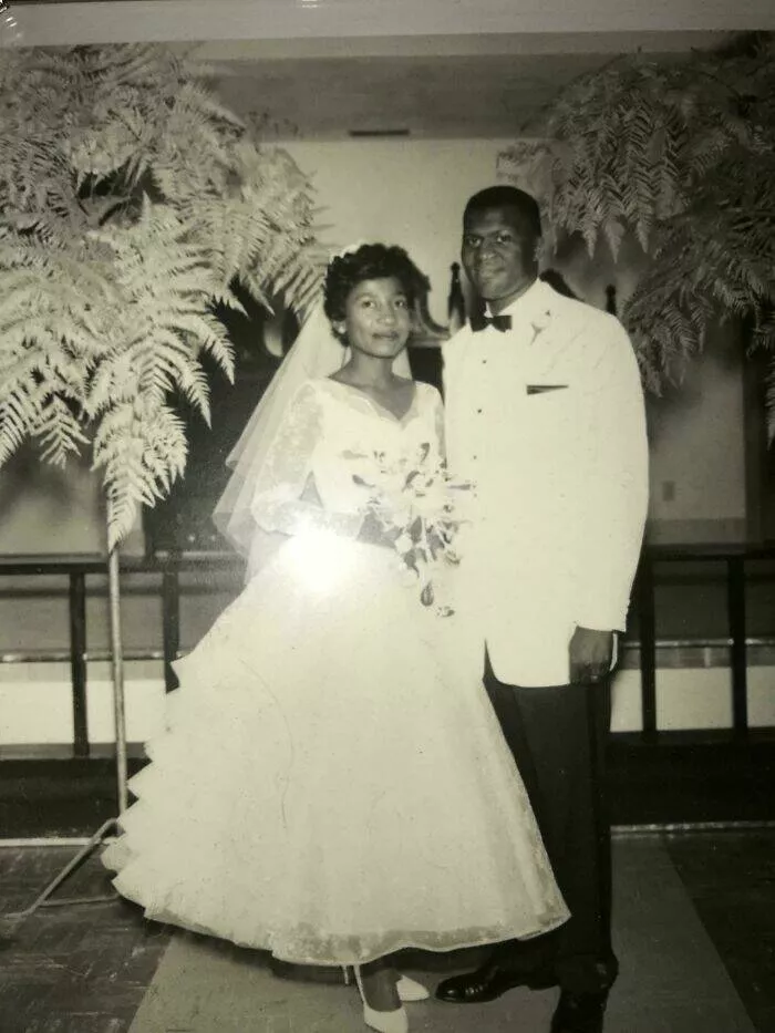 Photos du passe qui resonnent encore aujourdhui - #16 Mes parents se sont mariés en 1958 — un amour intemporel
