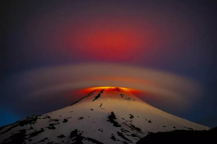 Stunning natural wonders that reveal earths real charm - #1 Inferno’s Dance – Captured By Francisco Negroni Stunning natural wonders that reveal earths real charm - #1 Inferno’s Dance – Captured By Francisco Negroni