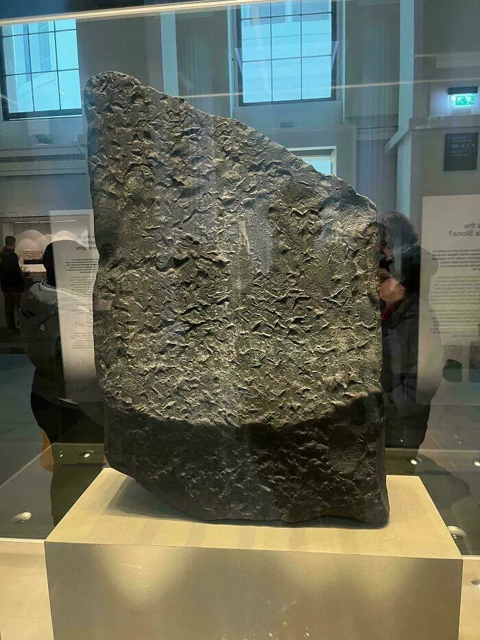 Extraordinary images showing the world from a new perspective - #34 The Overlooked Side Of The Rosetta Stone