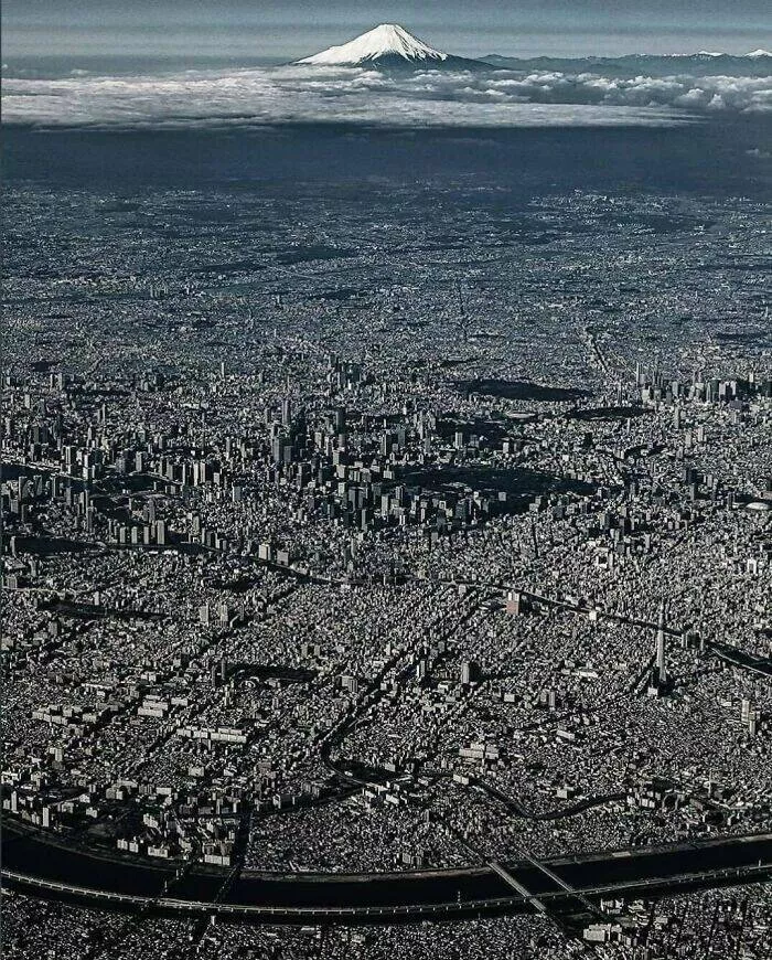Photos insolites qui revelent le monde sous un autre angle - #6 Il Y A Des Villes… Puis Il Y A Tokyo, L’Immense Mégalopole Photos insolites qui revelent le monde sous un autre angle - #6 Il Y A Des Villes… Puis Il Y A Tokyo, L’Immense Mégalopole